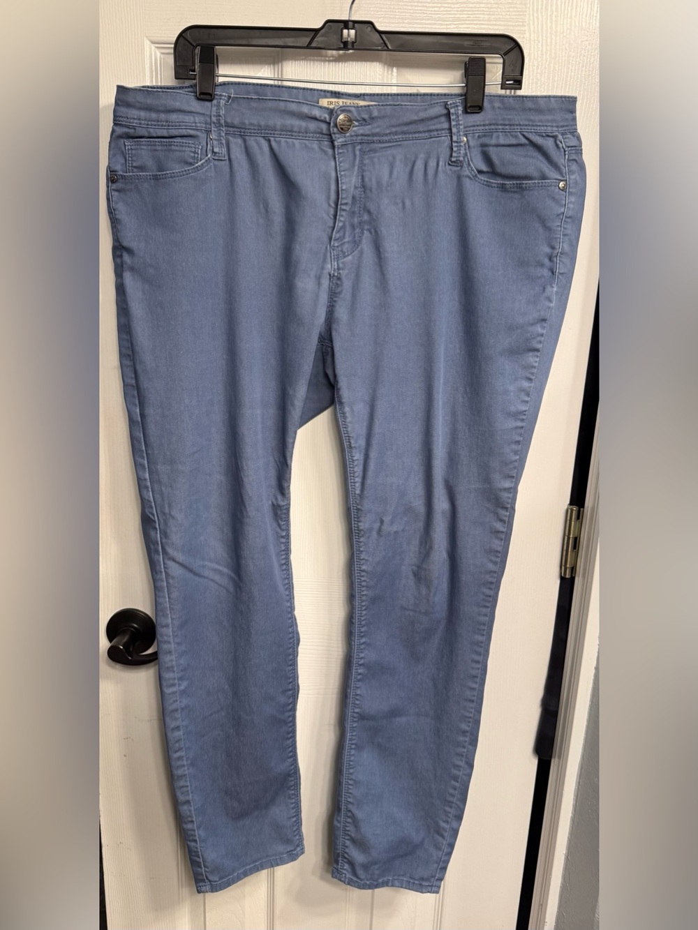 iris Light Blue Straight Leg Women's Jeans